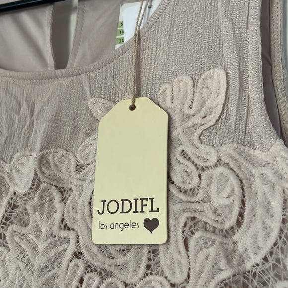 JODIFL Blush Sleeveless Lace Dress (SMALL) - Picture 5 of 5